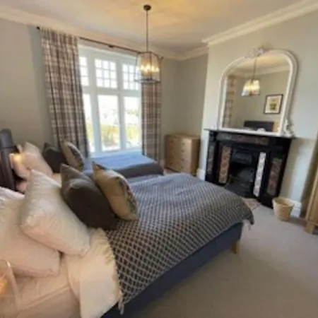 Folly 1, Bay Holidays Holiday home