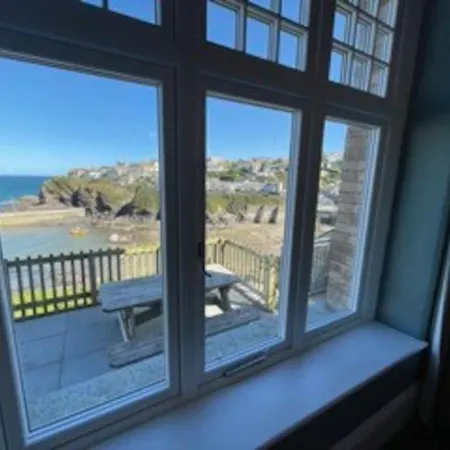 Folly 1, Bay Holidays Port Isaac